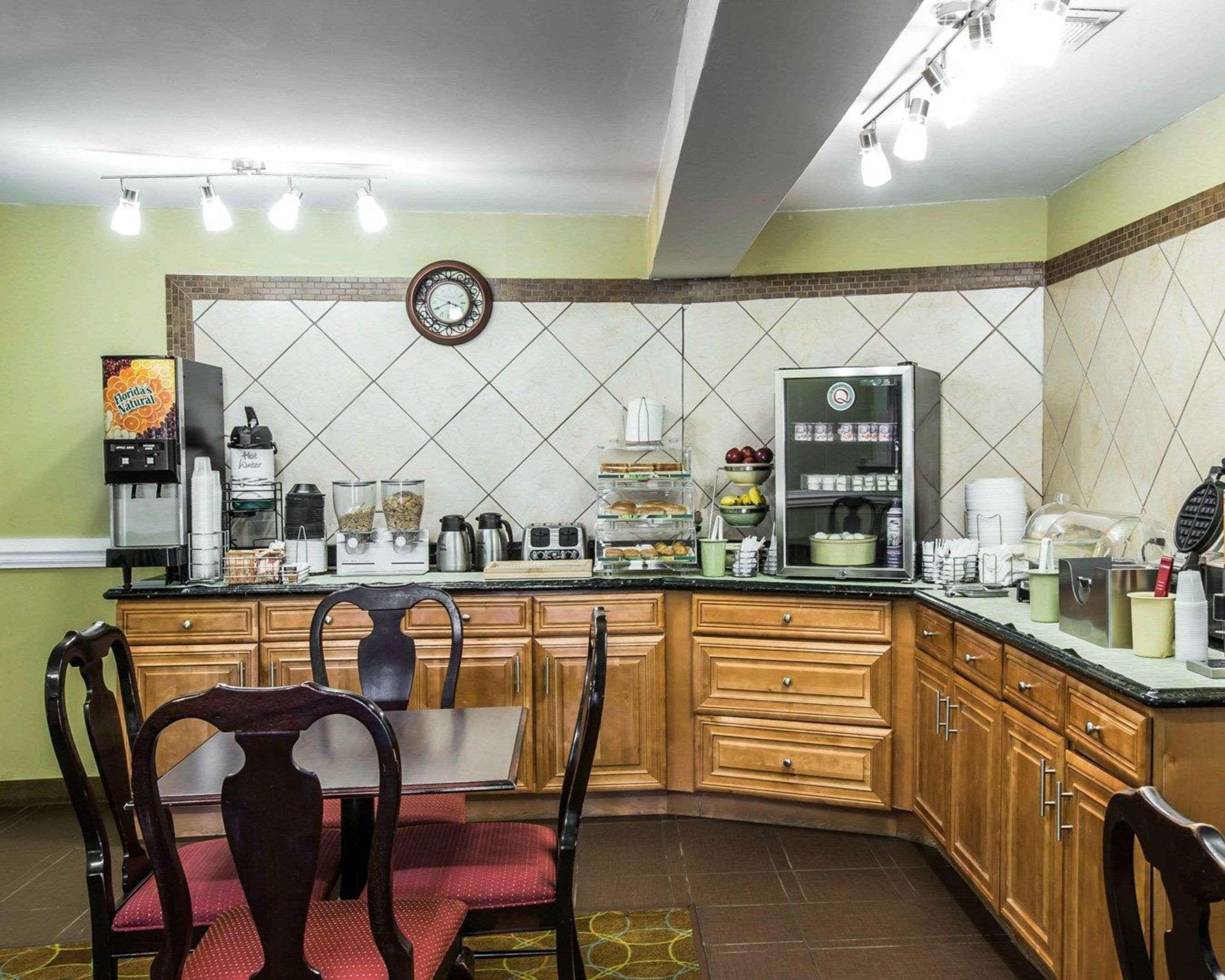 Quality Inn Greenwood Hwy 25 Экстерьер фото